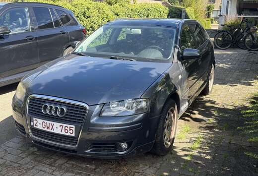 Audi Sportback 1.6i 16v FSI Attraction