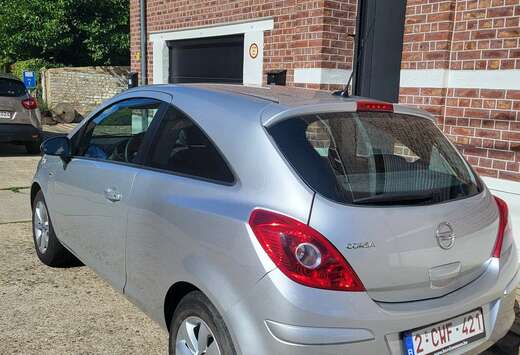 Opel 1.2i Ultimate Edition