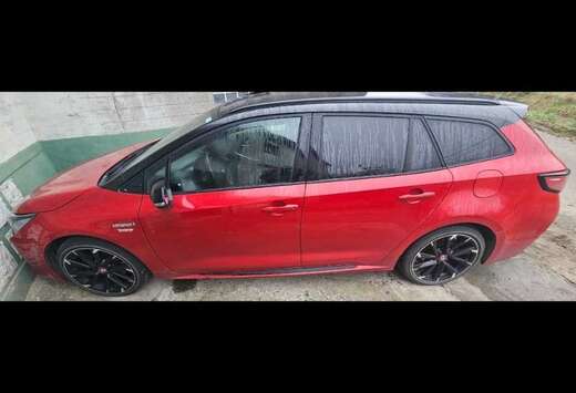 Toyota Touring Sports Hybride 184h Design