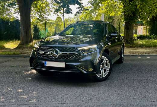 Mercedes-Benz GLC 200 AMG Line / PANO / LUXURY