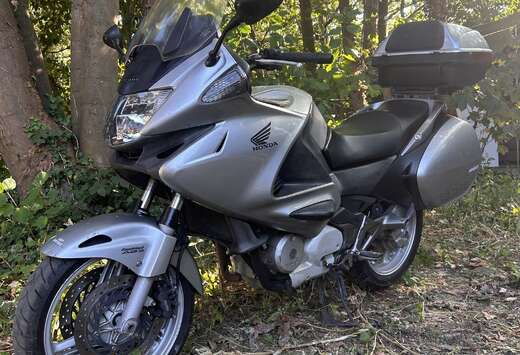 Honda ABS+Cardan Topstaat NT700V