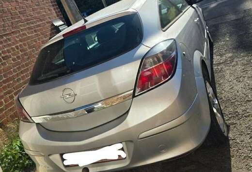 Opel Astra GTC 1.7 DTH CDTi