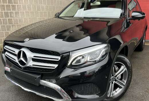 Mercedes-Benz d 4-Matic + CAMÉRA + NAVI + CUIR