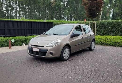 Renault Clio 1.2i Authentique