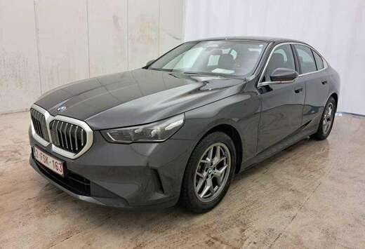 BMW NEW MODEL - LEATHER - NAVI - LED