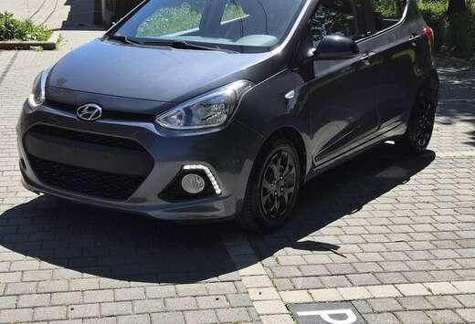 Hyundai 1.0i Blackline