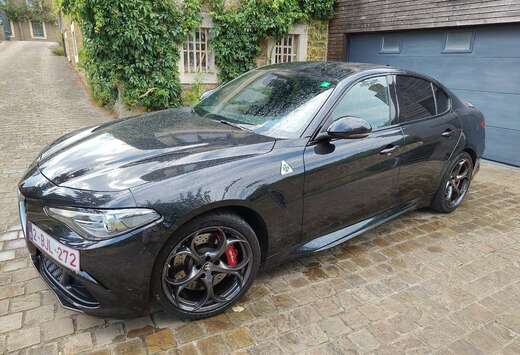 Alfa Romeo Giulia 2.9 T V6 Quadrifoglio