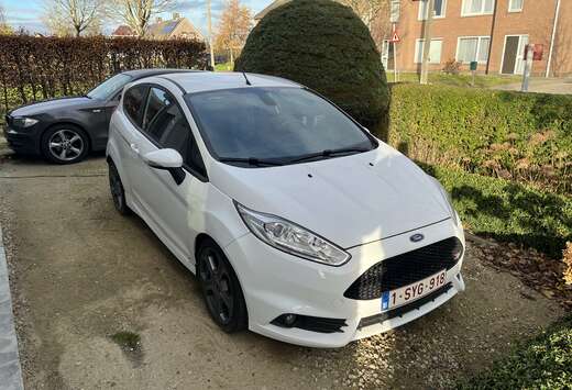 Ford 1.6 EcoBoost mit Leder-Sport-Paket ST