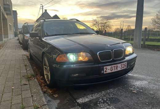 BMW 320i