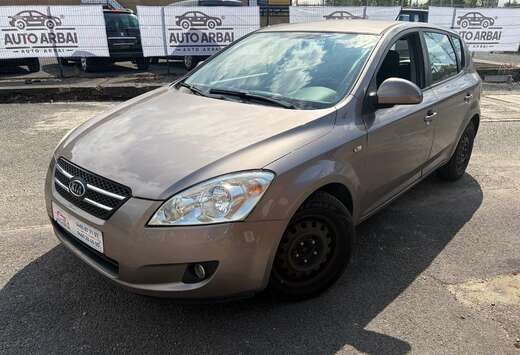 Kia Cee\'d 1.4i EX