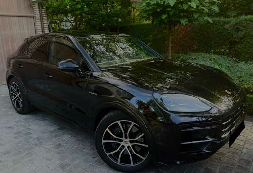 Porsche Cayenne Coupé E-Hybrid 3.0 Turbo V6 (346 kW)