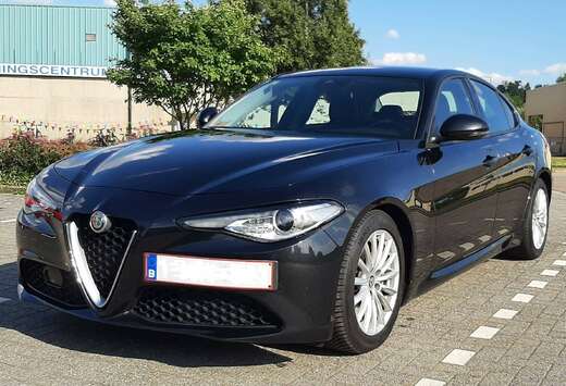Alfa Romeo Giulia 2.2 JTDm Super