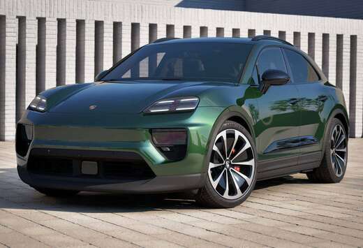 Porsche 4S EV/Oak Green/Pano/Sport Chrono/BOSE/Innodr ...