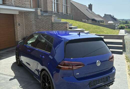Volkswagen Golf R 2.0 TSI 4Motion DSG