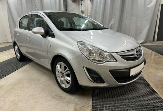 Opel 1.4i Cosmo  AUTO / ÉLÉGANCE