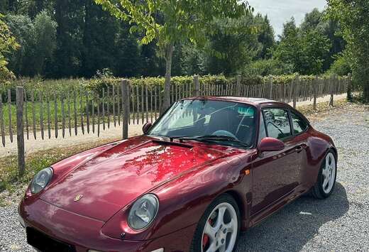 Porsche 911 carrera 4s // Arena Red // Met Extra…
