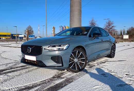 Volvo T8 recharge Ultimate Dark AWD