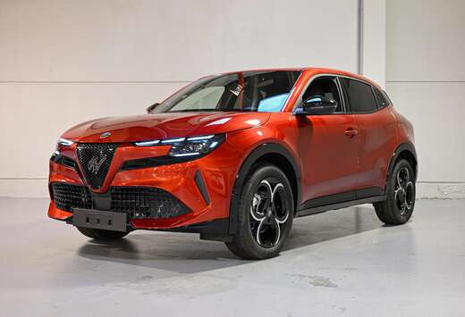 Alfa Romeo Junior 1.2 Turbo Hybrid Ibrida 145 CV