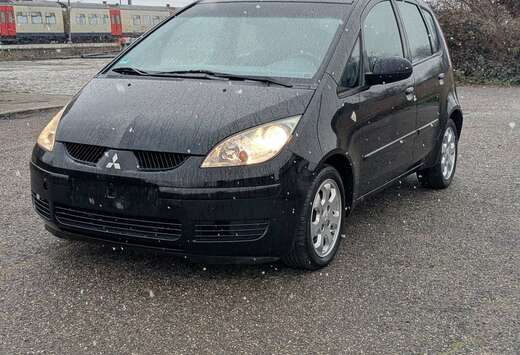 Mitsubishi Mitsubishi Colt 1.5 benzine GEKEURD voor v ...