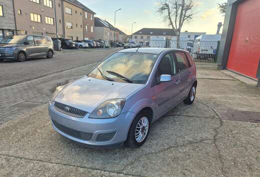Ford 1.3i - Airco - Keuring/ Carpass - Garantie