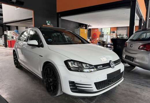 Volkswagen Golf 2.0 CR TDi DSG