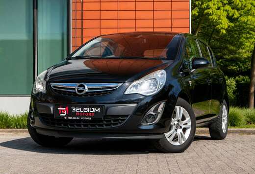 Opel 1.4i - 150 Years - Volant chauffant - Clim Auto  ...