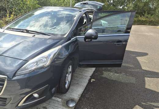 Peugeot 1.6 HDi 120ch FAP BMP6 Premium Pack 7pl