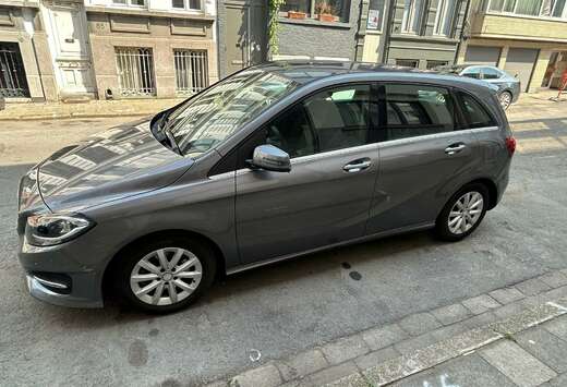 Mercedes-Benz 1.6i met slechts 55000km met veel optie ...