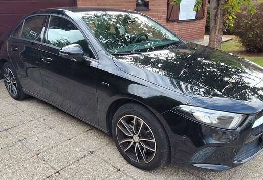 Mercedes-Benz A 250 e PHEV (EU6AP)