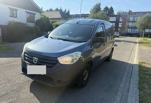 Dacia 1.6i Carplay - Attache Remorque