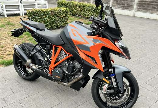 Ktm 1290 Super Duke GT(2023)8200km TechPack Akra.