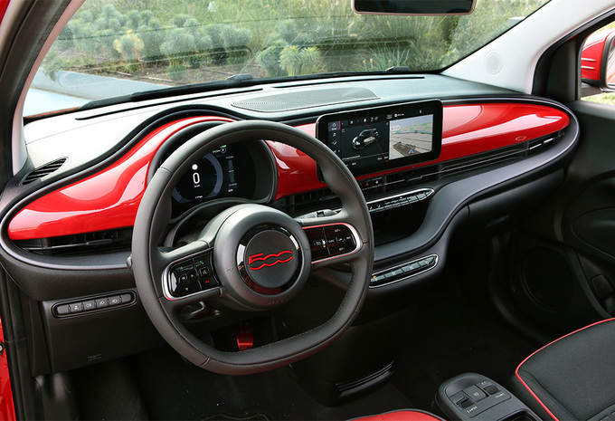Fiat 500e Cabrio 500e 42 kWh (Red)