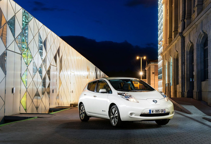 Vergelijking BMW i3 // NISSAN LEAF // VOLKSWAGEN E-GOLF ...