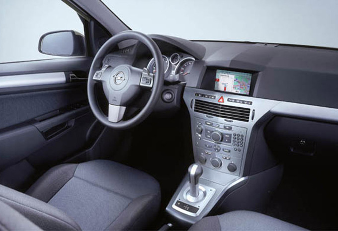 tobben Premier bal Prijs Opel Astra 5d 1.4 Essentia (2004) - AutoGids