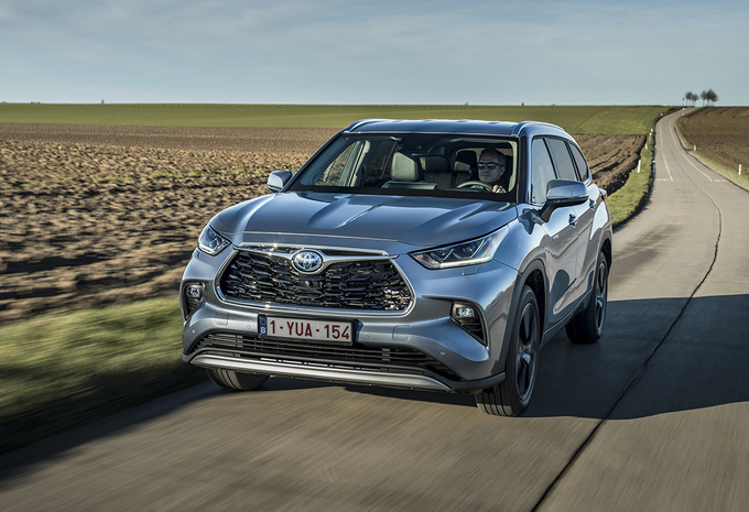 Test Review 2021 Toyota hybride SUV met 7 AutoGids