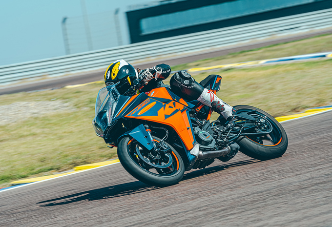 Ktm rc 390 on deals road price