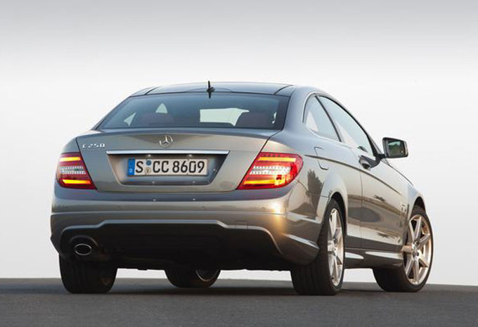 Test Wegtest Mercedes C 250 Cdi Coupe 11 Autowereld